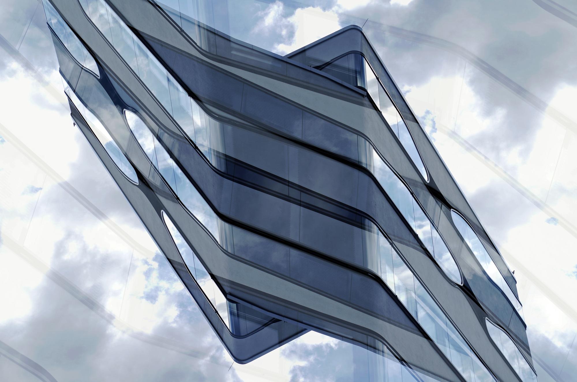 Fasadă modernă de lux, structură din sticlă și metal